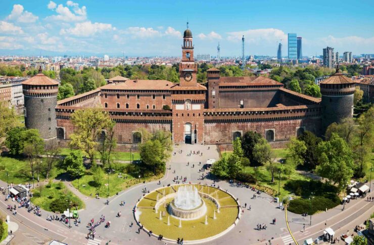 Milano Travel Guide - Castello Sforza