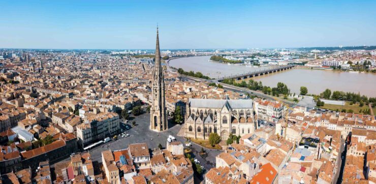 Bordeaux Travel Guide